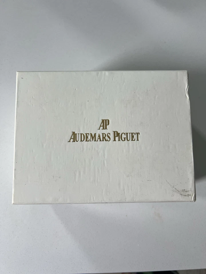 Caja de reloj Audemars Piguet de madera marrón genuina con caja exterior Foto 3 de 4