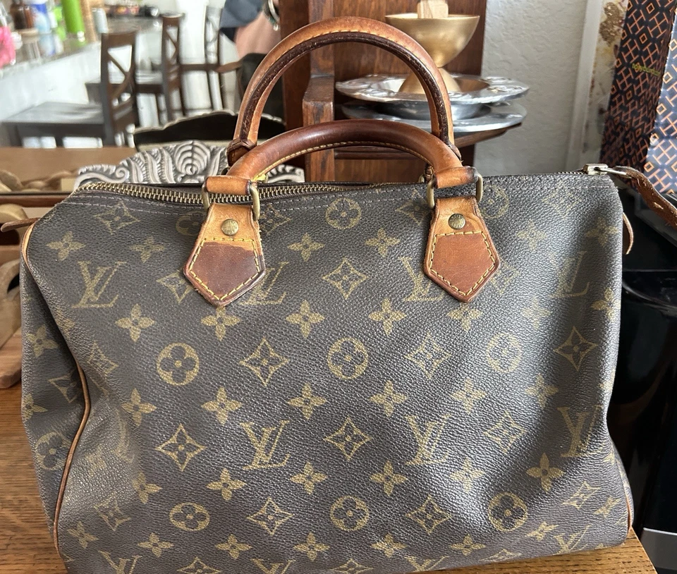 Authentic Vintage Louis Vuitton Monogram Speedy 30 Handbag Purse - Image 4 of 4