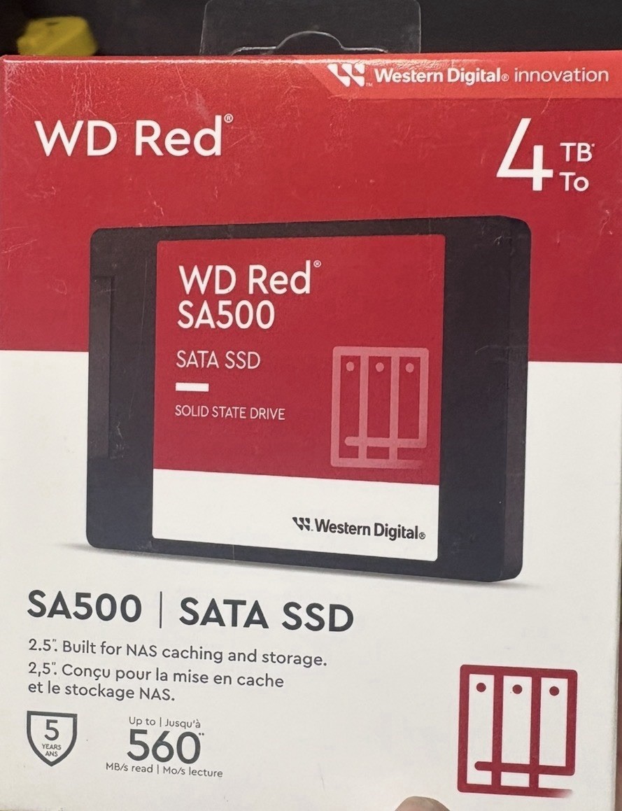 Western Digital WD Red 4TB 2. 5 7mm Cased SA500 NAS SATA SSD WDS400T2R0A-68CKB0