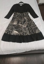 Dress Barn Cute Black/ Beige Dress Size 4