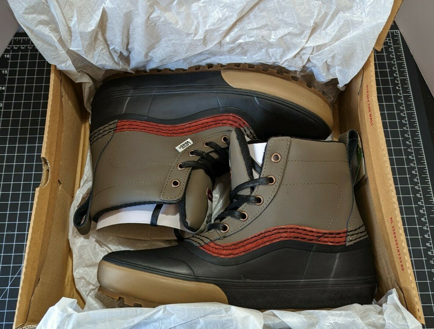 vans standard mid boa mte boots