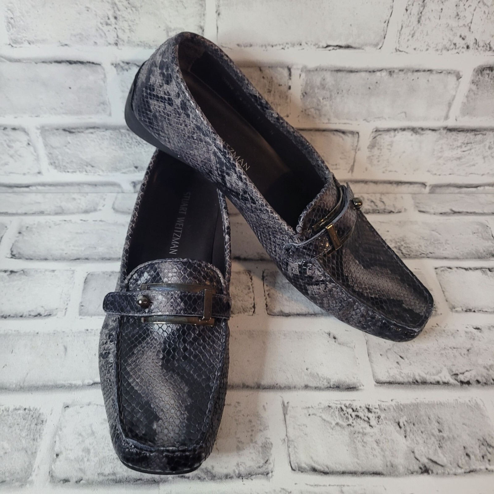 EUC Stuart Weitzman Black Painted Python Loafers … - image 1