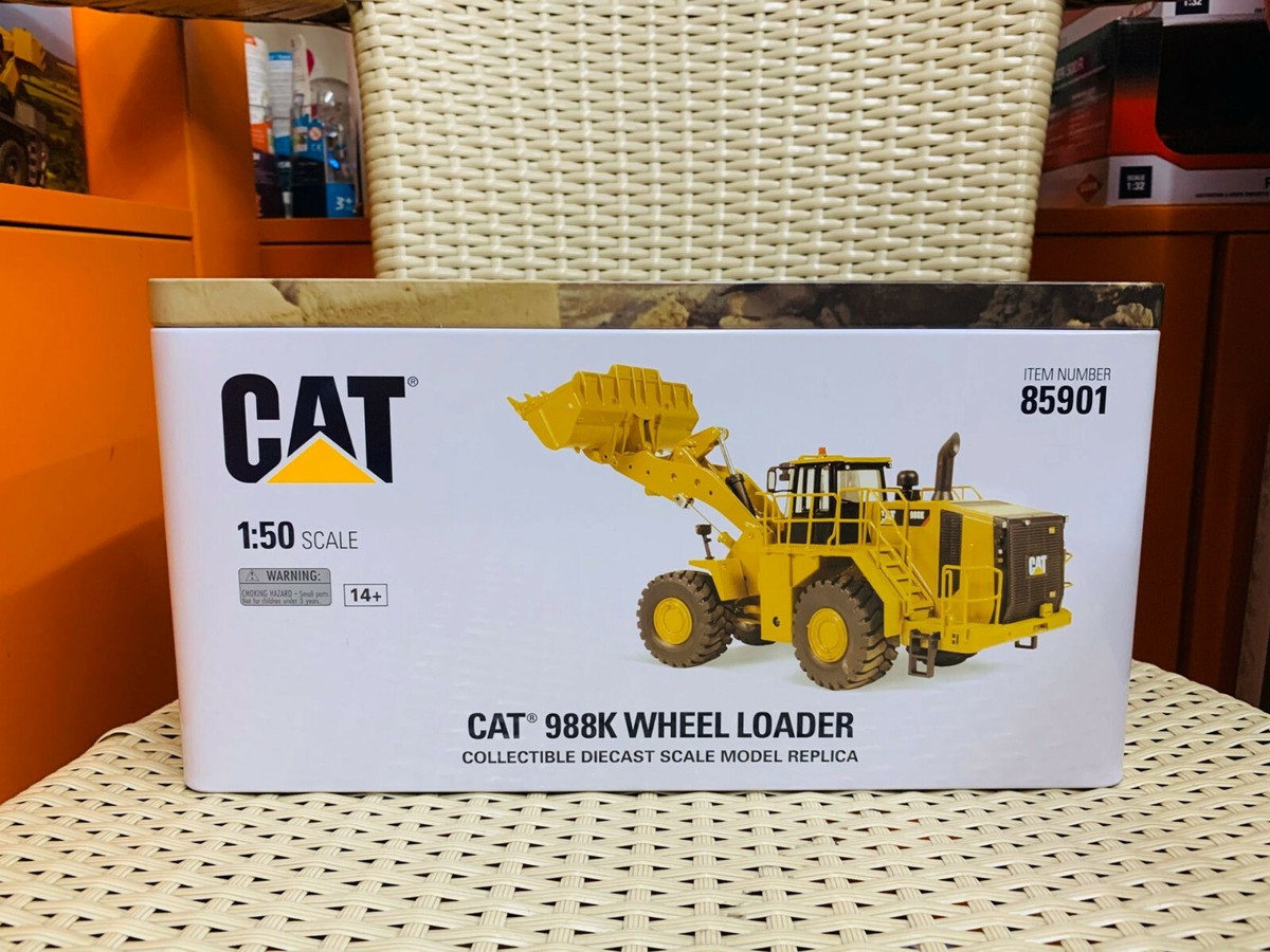 キャタピラー建機 CAT 988K WHEEL LOADER 1/50 CAT 988K WHEEL LOADER WITH GRAPPLE SCALE 1:50 - CTP Store