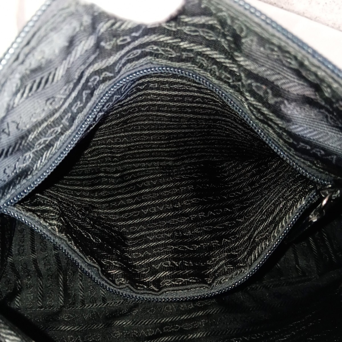 Prada Nylon Shoulder Bag Black Classic Vintage Authentic thumbnail 8