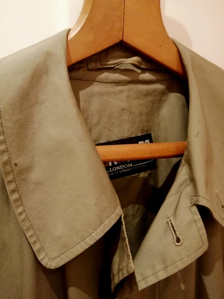 Vintage DAKS Men's Mac / Trenchcoat Size 42 REG 100% Cotton Olive Beige - Image 2 of 4