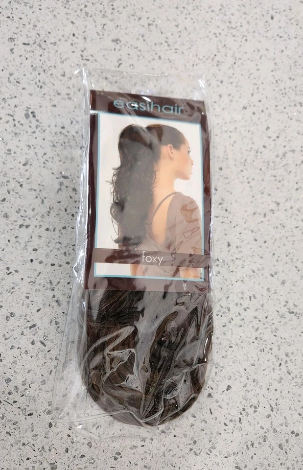 Clip de garra de cola de caballo Foxy by Jon Renau cordón 8/30 giro de cacao Foto 2 de 4