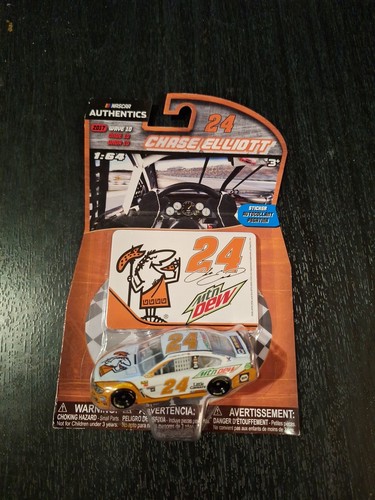 NASCAR Authentics CHASE ELLIOTT #24 Little Caesars 2017 Mtn DEW Wave 10 1:64