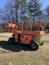 2005 JLG 3394RT 33’ 4x4 DUAL FUEL SCISSOR ROUGH TERRAIN MAN LIFT
