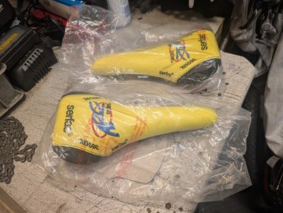 Serfas ARC Sattel aus Dupont Kevlar gelb NOS