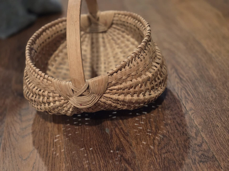 Primitive Appalachian 11" x 10" Egg or Buttocks Basket - Image 3 of 4