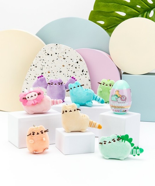 pusheen plush keychain