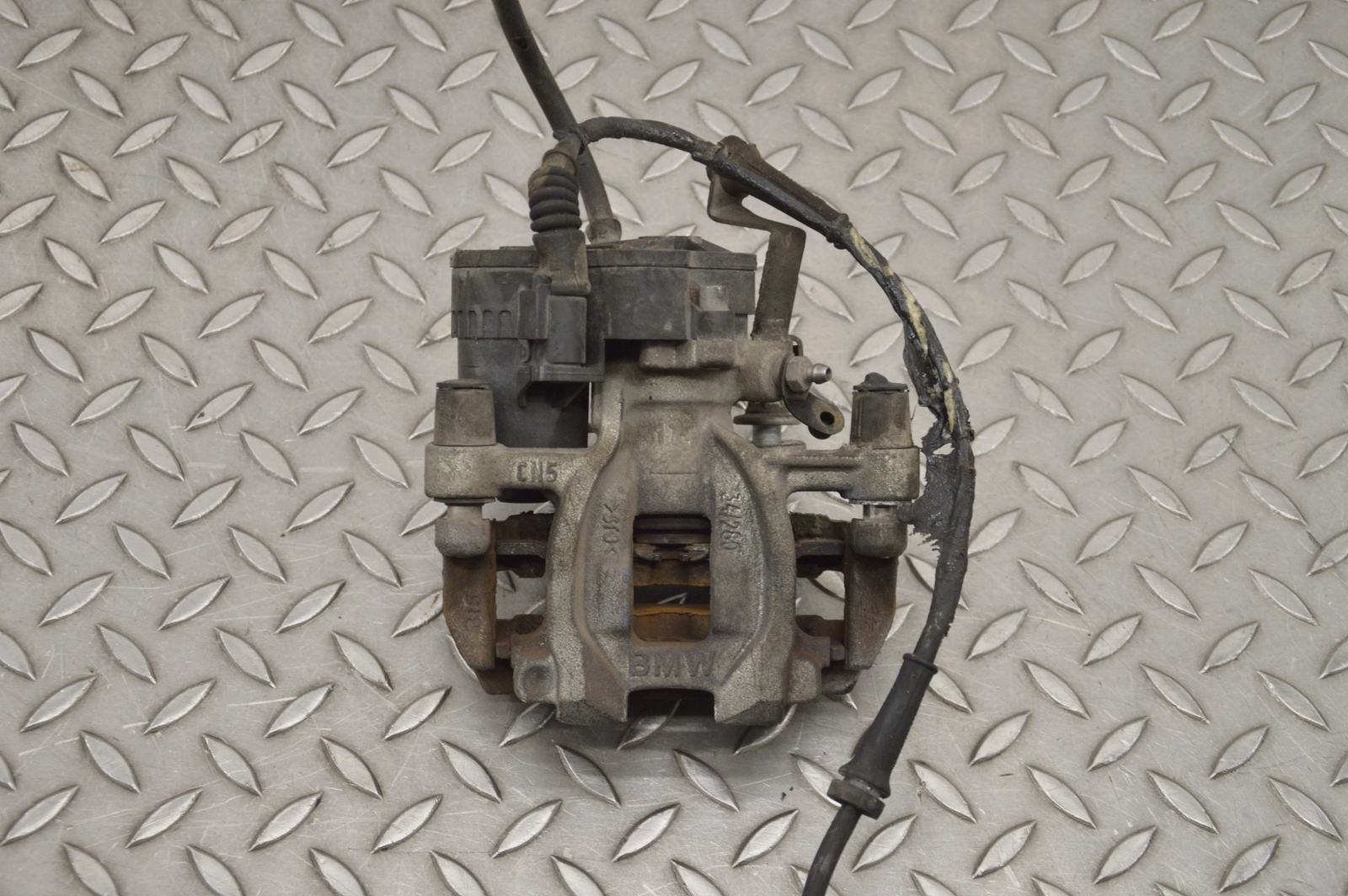 BMW i3 Brake Caliper Rear Left 6883019 I01 2018 LHD 17853531 eBay