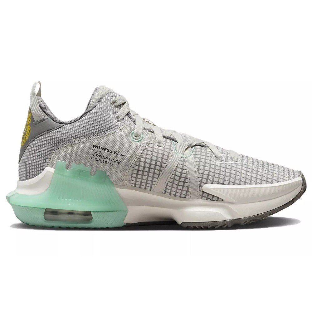 LEBRON WITNESS VII EP 27.5㎝ Amazon.com | Nike Men's Sneaker Lebron Witness VII, Multi