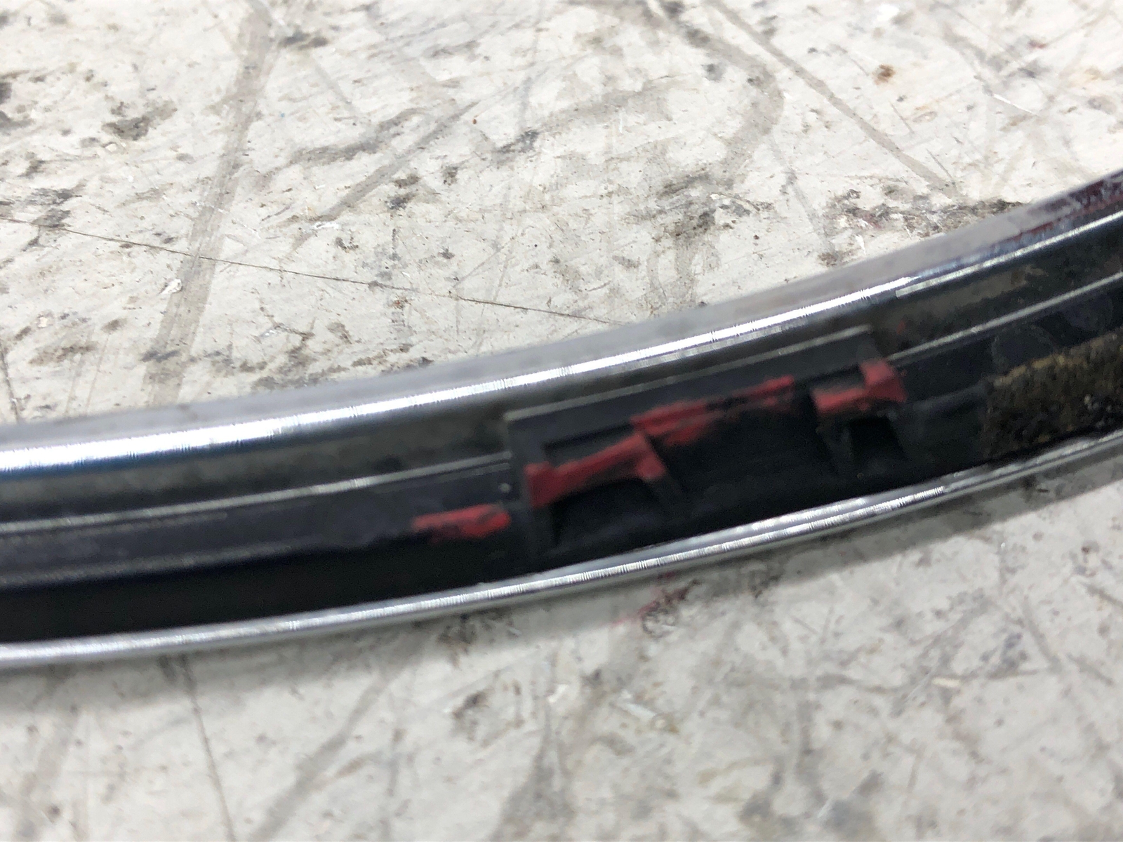 2006-2012 BENTLEY CONTINENTAL FRONT RIGHT HEADLIGHT TRIM *BROKEN TABS 3W5807768A