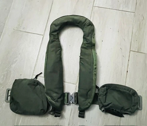 USAF AND US NAVY PILOT MK-40 BEAUFORT.  Life preserver unit.