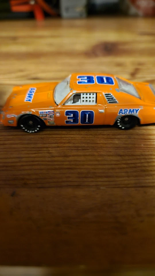 Chevrolet #30 1976 Dale Earnhardt Army diecast Foto 4 de 4
