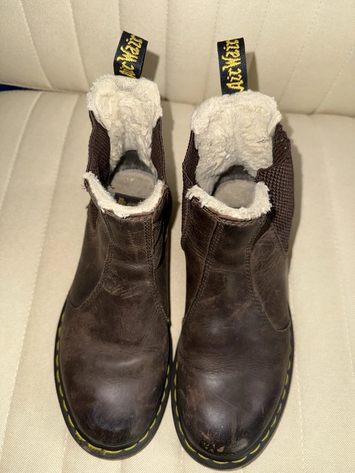Dr. Martens Women's 2976 Leonore Faux Fur Lined Chelsea Boots - Image 4 of 4