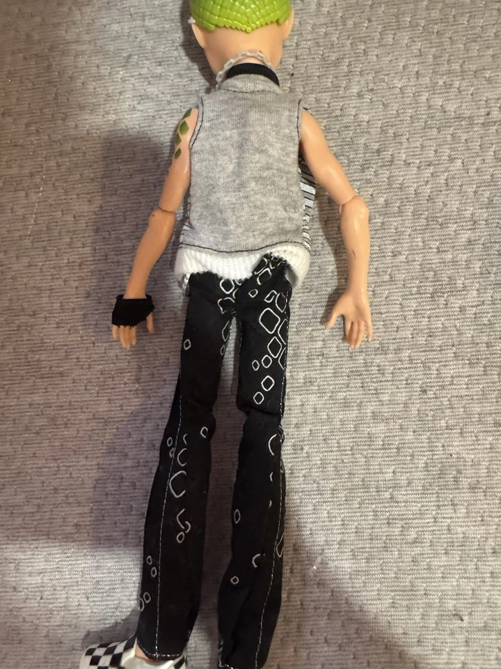 Muñeca Monster High Primera Ola Deuce Gorgon - Camisa Original, Chaleco, Pantalones, Zapatos Foto 3 de 3