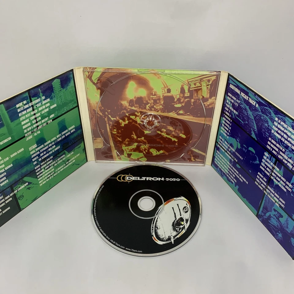 Álbum CD Deltron (The Funky Homosapien) 3030 *Digipak* CONDICIÓN ACEPTABLE publicación gratuita Foto 3 de 4