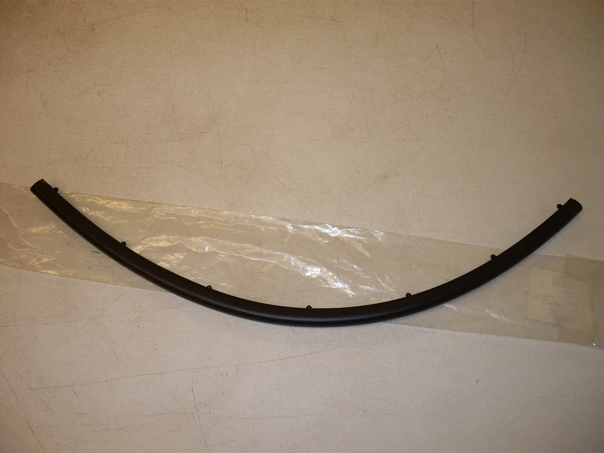 VW Golf Mk7 Front Bonnet Edge Seal 5G0823707 New genuine VW part 