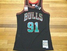 MITCHELL  NESS NBA HWC CHICAGO BULLS DENNIS RODMAN X-MAS SWINGMAN JERSEY M