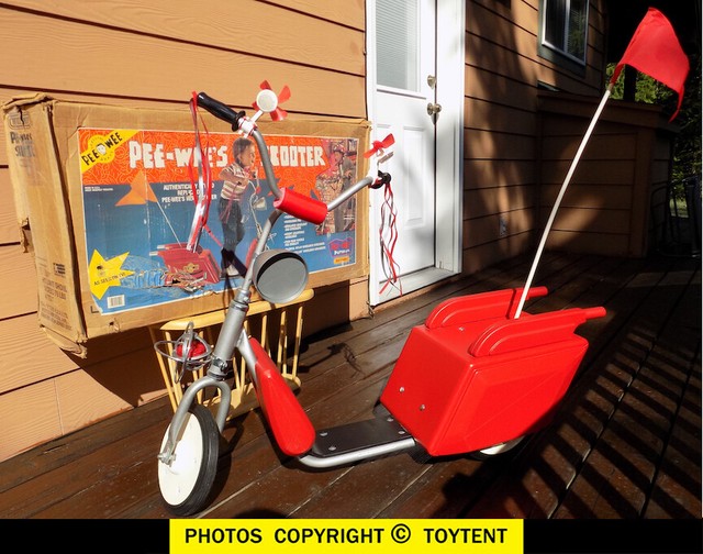 PeeWee's Playhouse rideon PeeWee's scooter Matchbox 1988 with