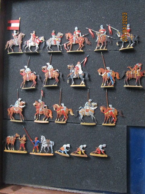 Ritter 14. Jhdt 30mm Zinnfiguren bemalt zu Pferd NZ7302 Ritter 14. Jhdt 30mm Zinnfiguren bemalt zu Pferd NZ7302