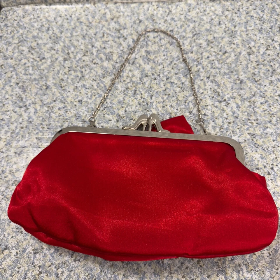 Bolso sin asas rojo satinado estrás tacón alto beso noche bolso cartera pin up Rockabilly Foto 2 de 4