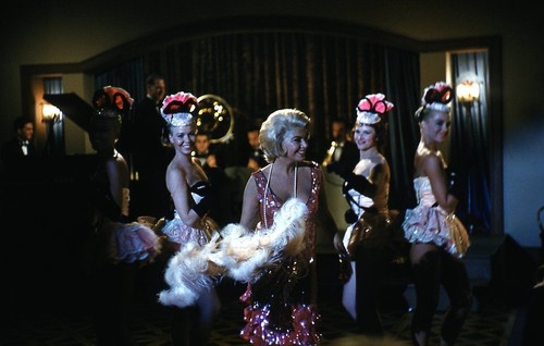 Lot of (4) 1961 BARBARA NICHOLS As A Showgirl Original 35mm Slides gp - Foto 1 di 5