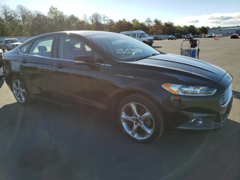 二手右后门组件后侧适合:2013 福特 Fusion 右后级 — 第 4/4 张图片