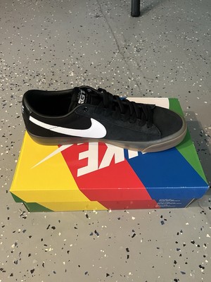 NIKE SB ZOOM BLAZER LOW PRO GT MEN'S SIZE BLACK WITH GUM SOLE