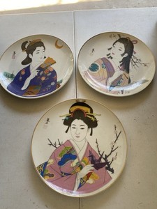 Vintage Rare Japan Hand Painted Geisha Imari Decorative Plate Signed Set Of 3