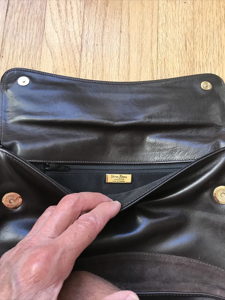 NEIMAN MARCUS Collection CROSSBODY BRAUN LEATHER&SUADE GOLD COLOR CHAIN STRAP - Image 2 of 4