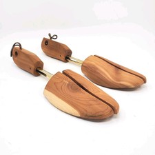 Marshal Field's Men  s Size M Cedar Wood Shoe Trees 1 Pair Adjustable USA 1 Arom