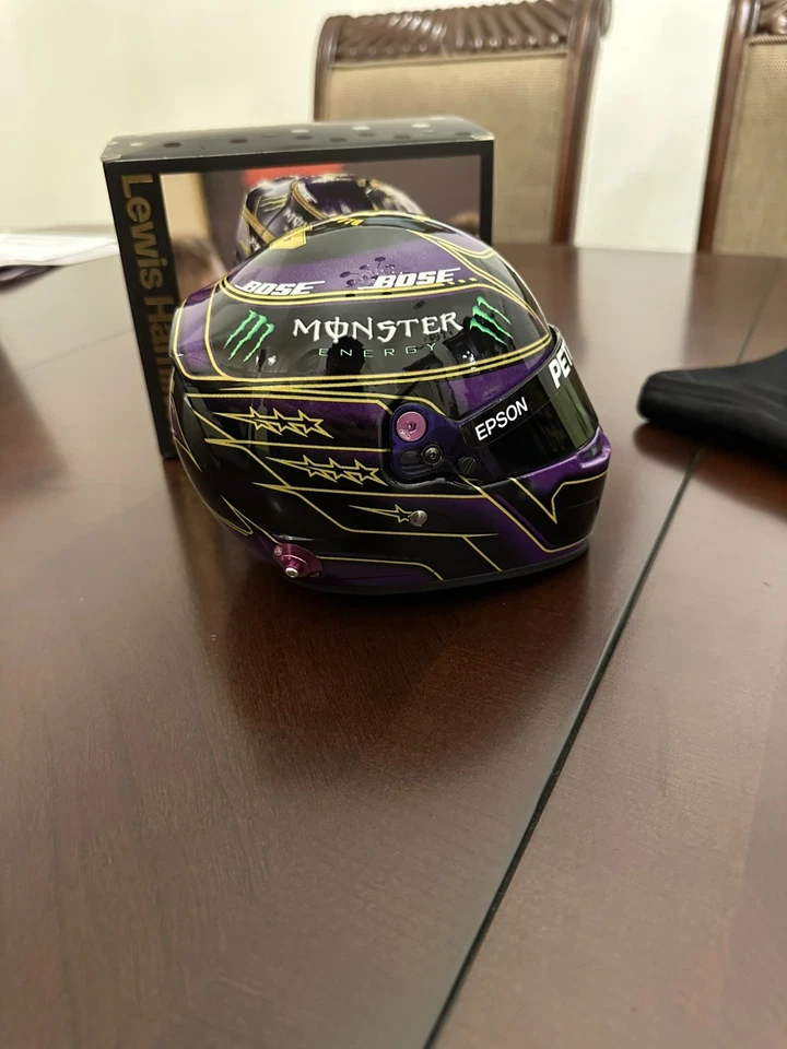 LEWIS HAMILTON ABU DHABI 2020 MINI BELL HELMET 1:2 - Image 2 of 4
