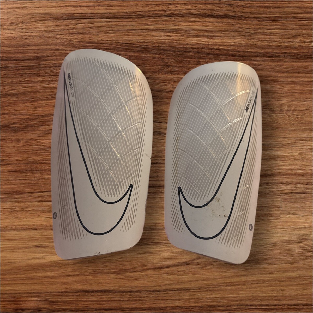 nike mercurial lite shin guards white