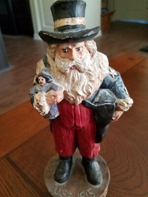 Santa  - Hand Painted Wood World Inc.1915   USA  Figurine Made Virginia USA