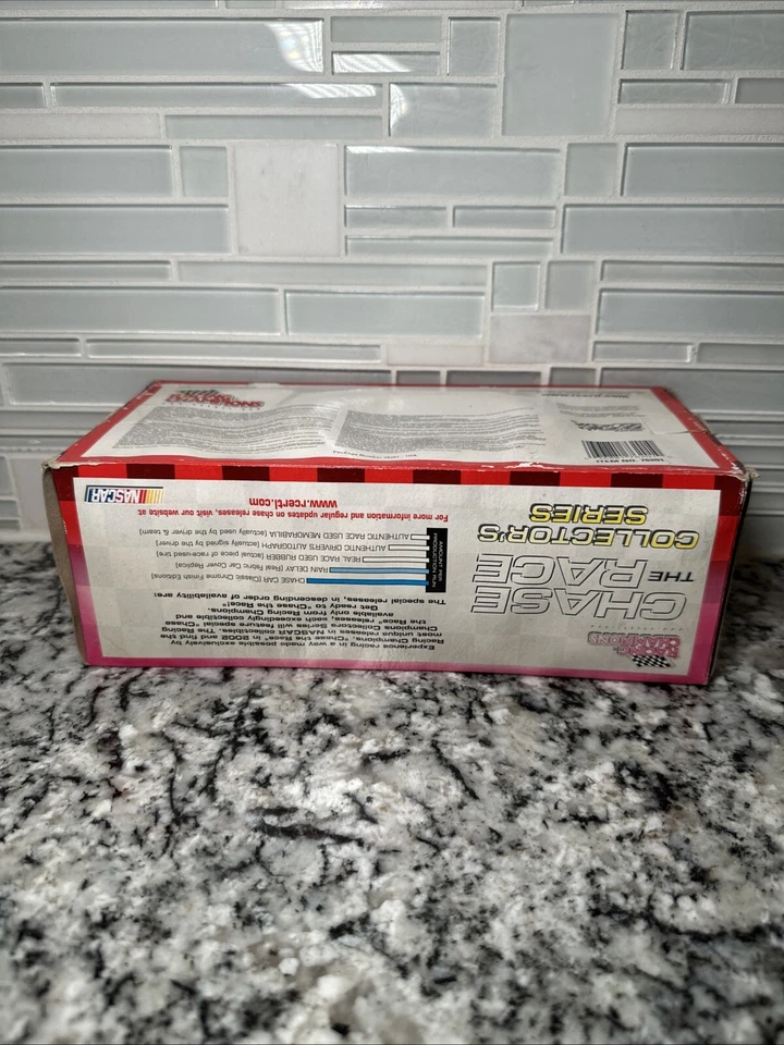 Racing Champions  1/24 Scale #22 Ward BURTON NASCAR Chase the Race 2002 Preview - Image 3 of 4