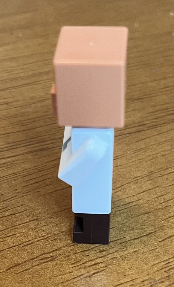 2016 Lego Minecraft Minifigure Librarian Villager (Genuine) - White Top - RARE - Image 2 of 4