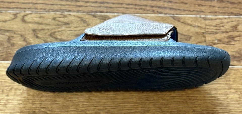 Johnston & Murphy 男式绿洲拖鞋 9 M 码棕色皮革厚 Trufoam 鞋底 — 第 2/4 张图片