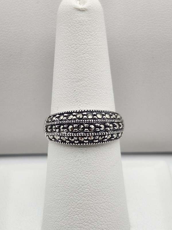 Vintage 925 Sterling Silver Multi-Row Domed Marcasite Ring. Size 6.75.