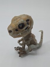 WowWee 3981 Fingerlings Untamed Gloom Bonehead Raptor Velociraptor Figure