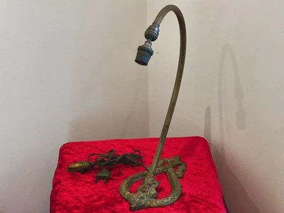 TRES JOLI PED DE LAMPE POUR TULIPE EN PATE DE VERRE DAUM , GALLE ..... - Photo 1/4