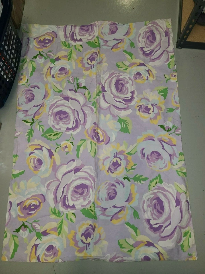 Edredón de cuna reversible Pottery Barn Kids "Purple Roses" Foto 3 de 4