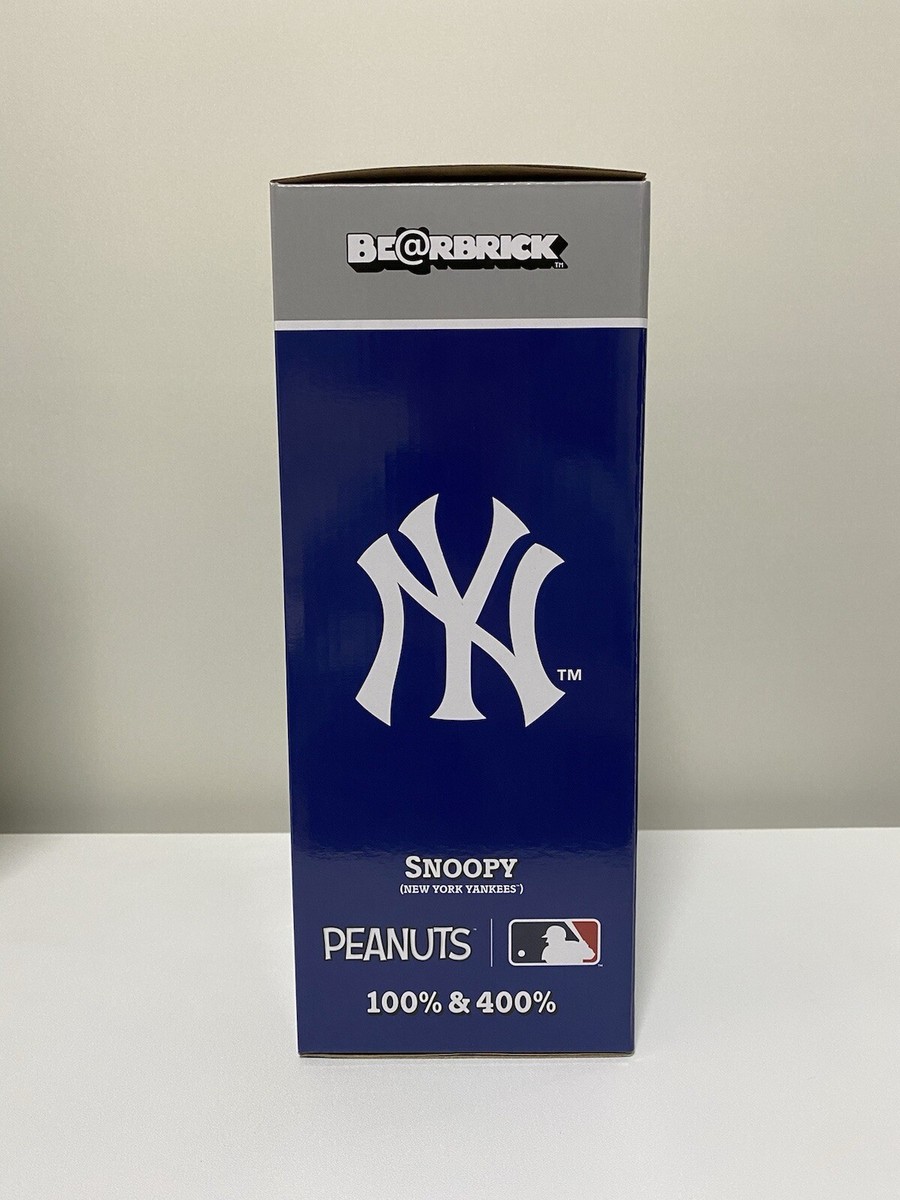 BE@RBRICK MLB × PEANUTS SNOOPY NEW YORK YANKEES 400%&100 BE@RBRICK MLB × PEANUTS SNOOPY NEW YORK YANKEES 400%&100