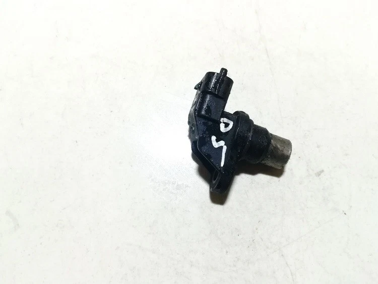 Volvo V70 2002 Camshaft Position Sensor 0232103033, 8631533 #703568-92 - Image 2 of 2