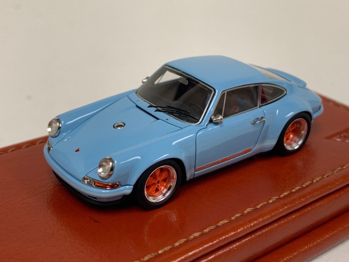 1/64 Make Up Titan Porsche 911 
