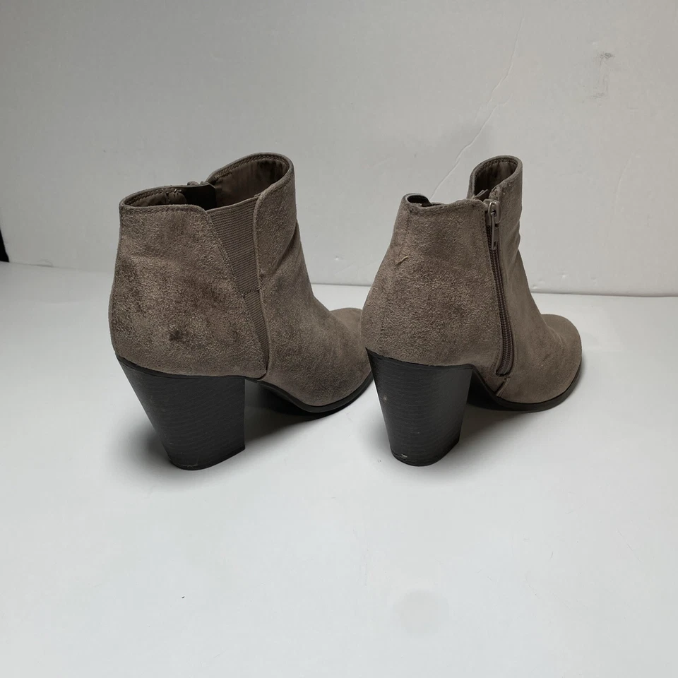 Fergablieios by Fergie Ankle Boots Women's Size 8M Brown Suede Leather Heeled - Image 3 of 4