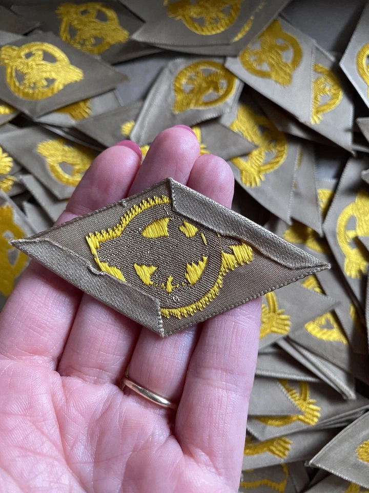 1-World War II Ruptured Duck Honorable Discharge Emblem WWII WW2-GOLD On (SILK) - Image 3 of 4