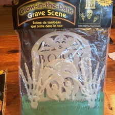 Vintage Halloween Glow In The Dark Grave Scene Tombstone Skull Sun Hill China